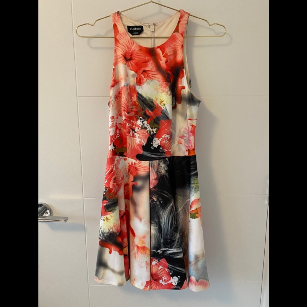 Gorgeous BEBE scuba dress